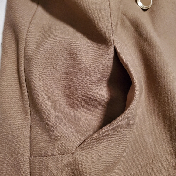 Lorandale Pure Wool 3 Button Coat w/Genuine Fox Fur Collar, Beige/Tan - Picture 12 of 12